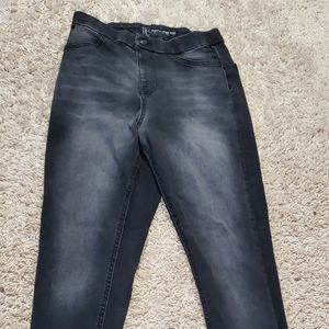 Black super high-rise jeans
